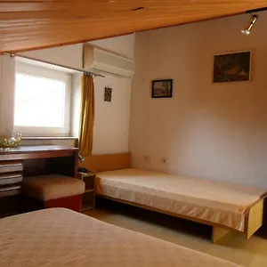 https://apartments-simpa.primorje-gorskikotar.com
